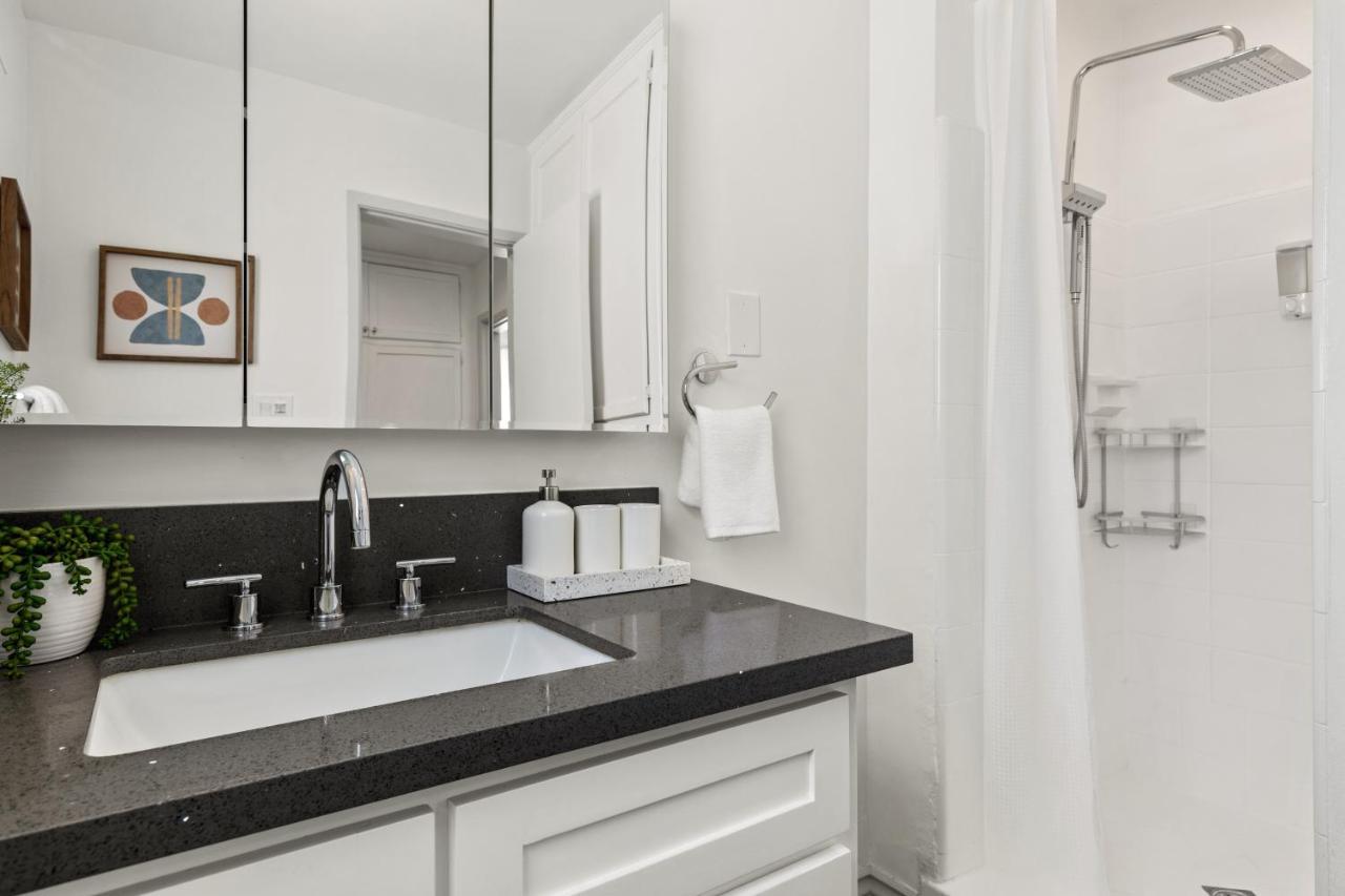 Spacious Coastal In A Colorful Community - Nrp22-00590